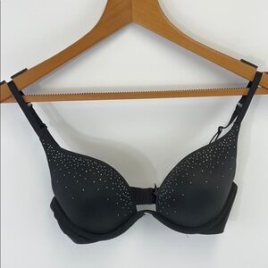 Victoria’s secrets bra size 32C push-up